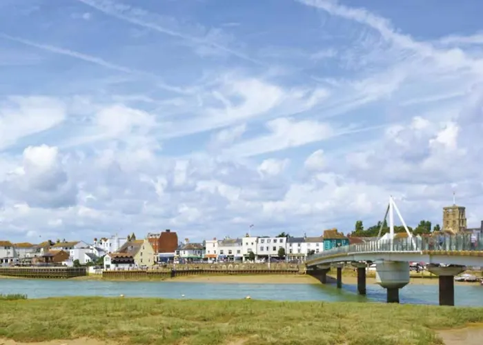 Shoreham Beach Cabana - Cozy Ensuite Cabana With Private Entrance On Beautiful Shoreham Beach - Close To Brighton City Airport And Panattoni Park
