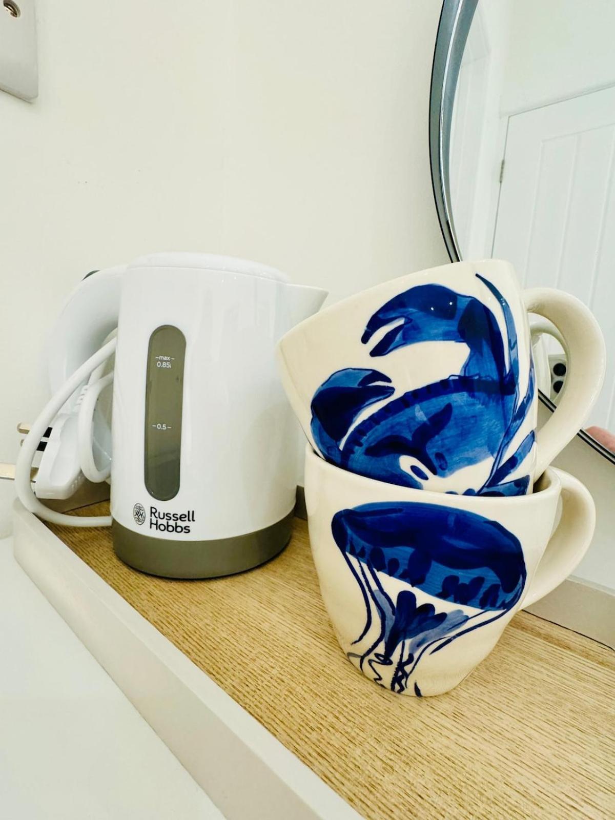 - Cozy Ensuite With Private Entrance On Beautiful - Close To Brighton Airport And Panattoni Park Apartment