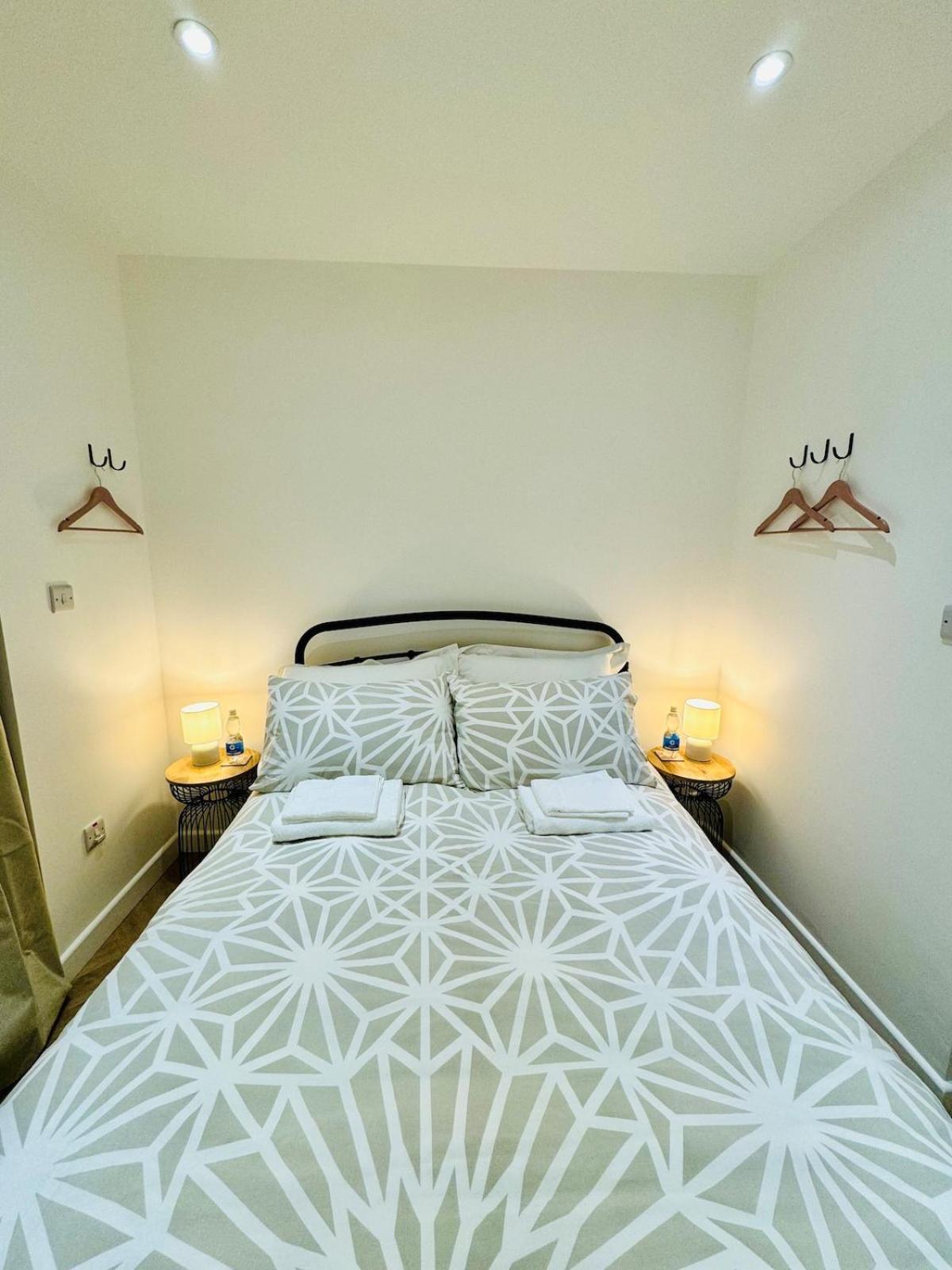 Apartment - Cozy Ensuite With Private Entrance On Beautiful - Close To Brighton Airport And Panattoni Park *